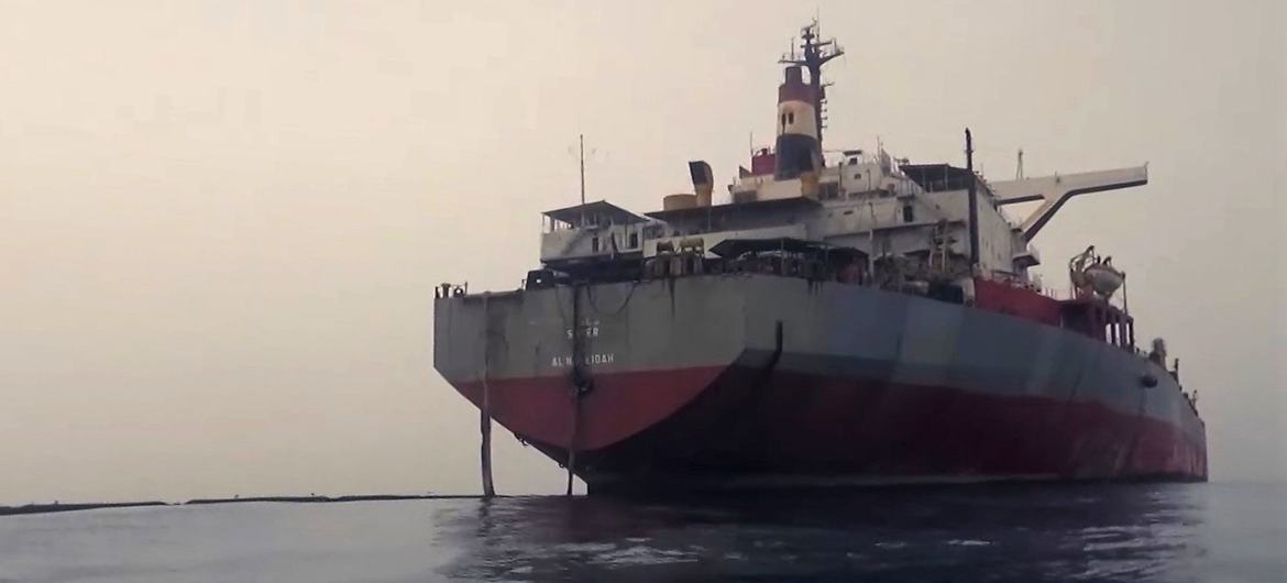 Red sea attacks latest threat to yemen s decaying oil tanker