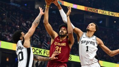 Allen scores 29 as cavs hold off wembanyama s spurs