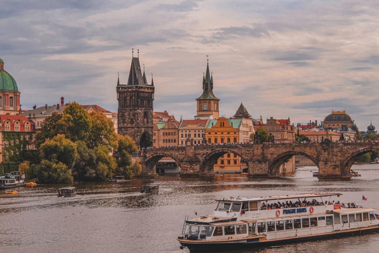 Senior czechs refine wikipedia as retirement hobby