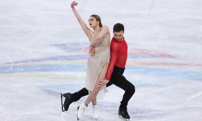 Italian ice dancers get into the groove at europeans