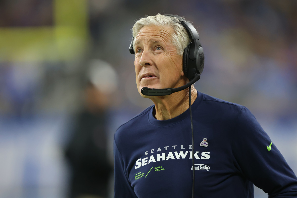 Nfl seahawks dump carroll as coach keep him as advisor