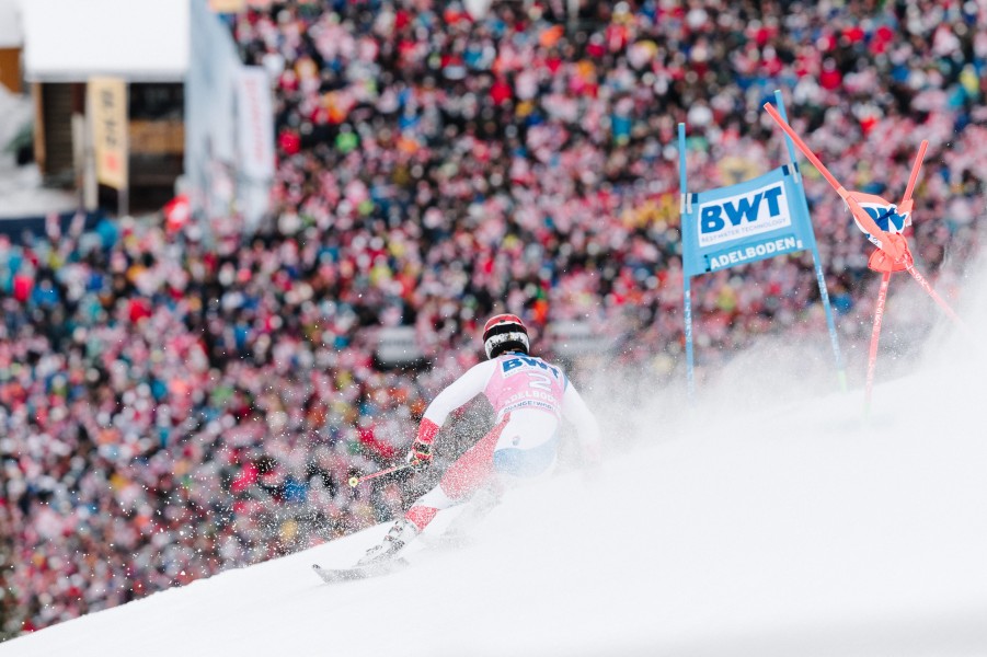 Norwegians dominate first slalom run in adelboden