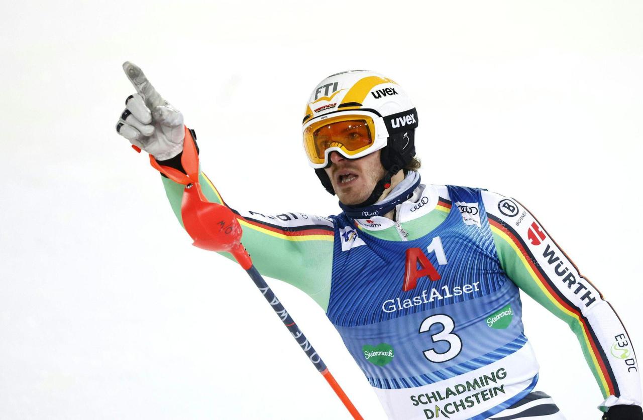 Strasser shines under schladming floodlights