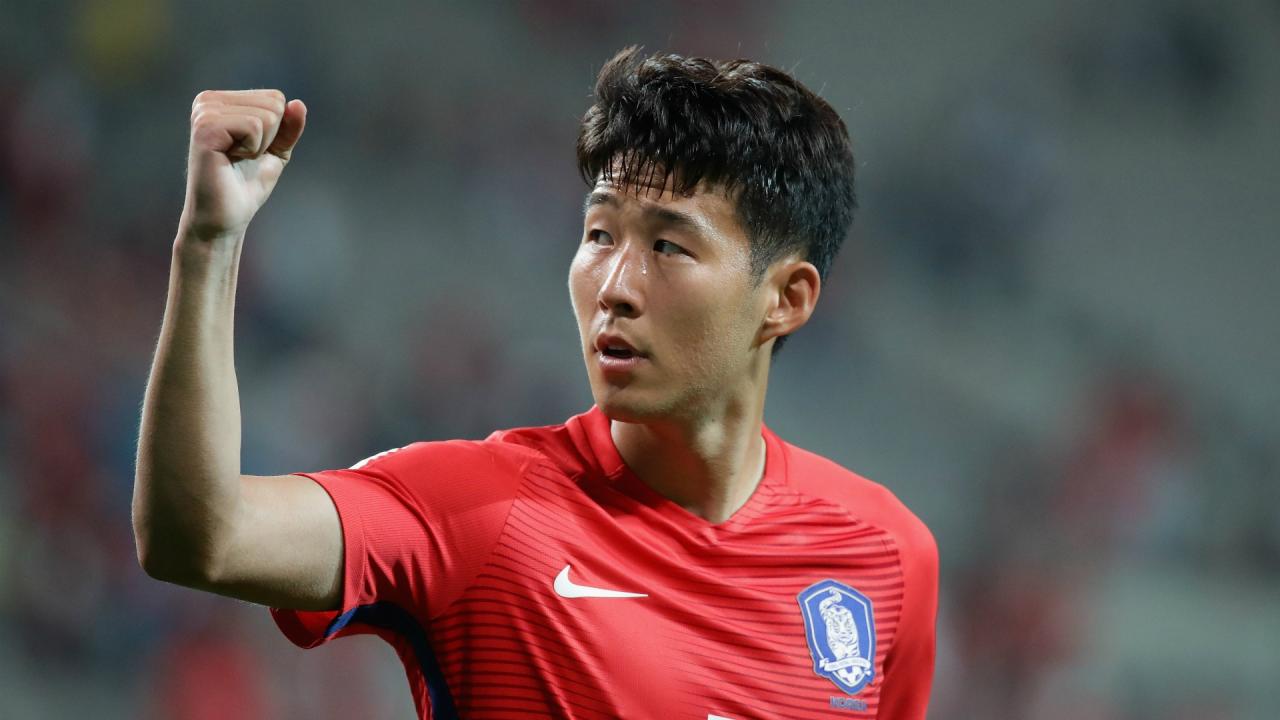 Son fluffs lines but s korea iraq win openers at asian cup