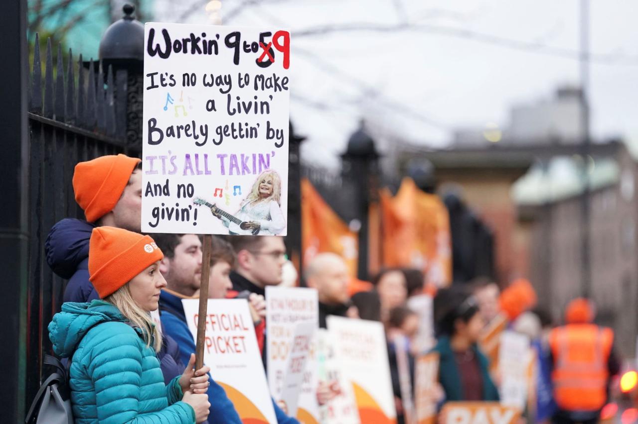 Record breaking doctors strike piles pressure on england s health service