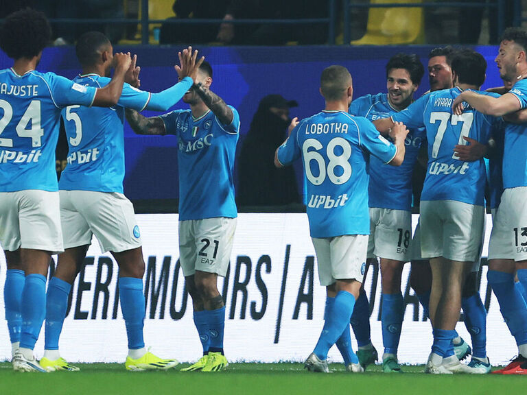 Napoli see off fiorentina to reach italian super cup final