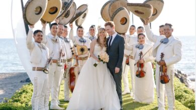 1 200 couples get hitched in mexican mass wedding