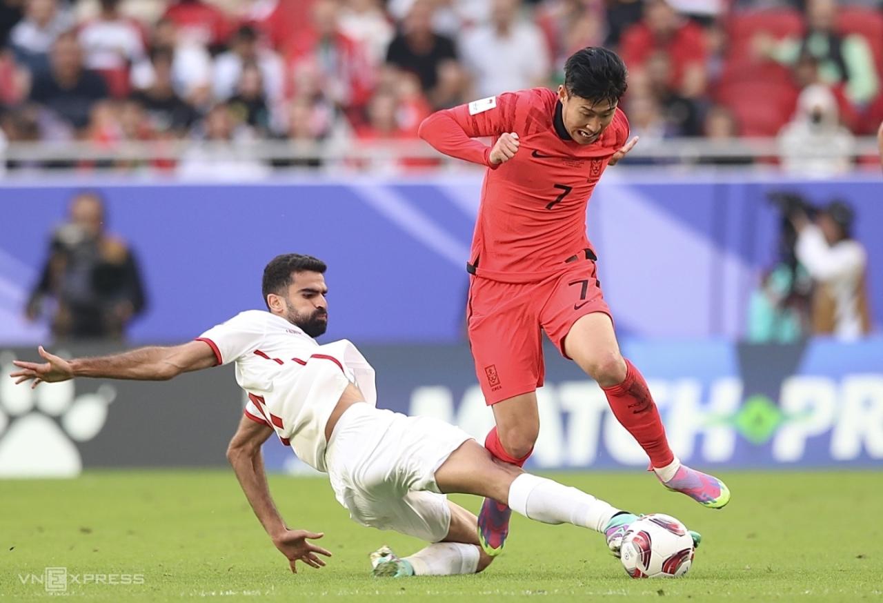 Devastated son apologises as south korea dumped out of asian cup
