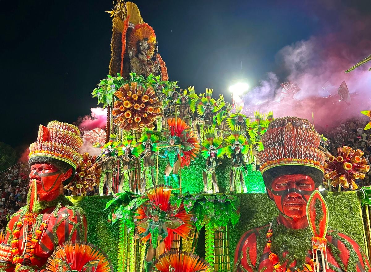 Rio carnival group pays tribute to wronged hero of black history