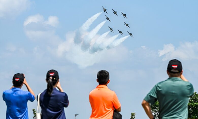 Made in china airliner seeks buyers at singapore airshow