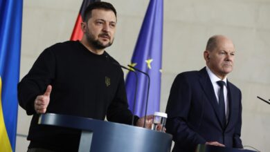 Ukraine s zelensky to sign security pacts with germany france